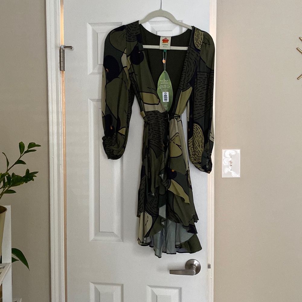 FARM Rio green cashew wrap dress NWT